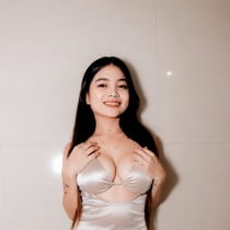 Selena Manila Escort