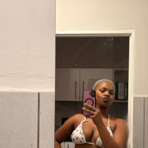SexxyMia Dubai Escort