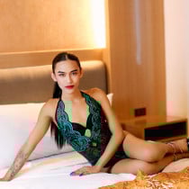 shakira Smooci model