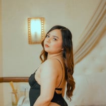 Shy Smooci model