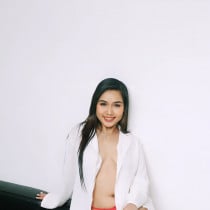 Sonia Manila Escort