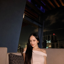 Vivian Bangkok Escort