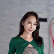 Weeny Bangkok Escort